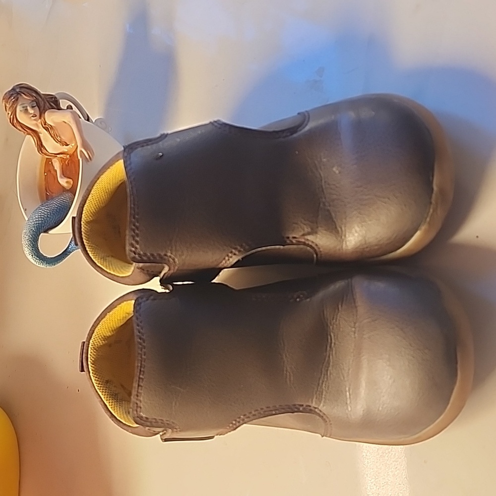 Livie & Luca boys Boots Size 11